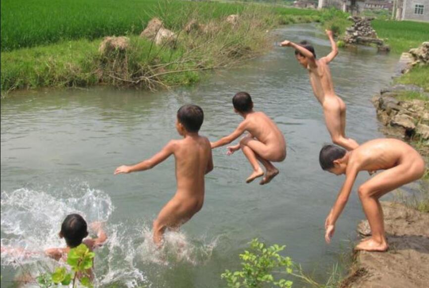 老物件的记忆:老椿木大床