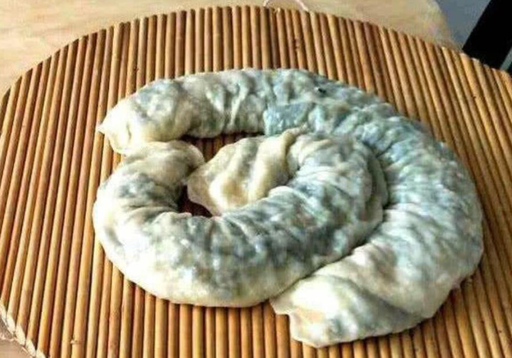 惊蛰吃懒龙,河南人叫做菜蟒,韭菜鸡蛋馅