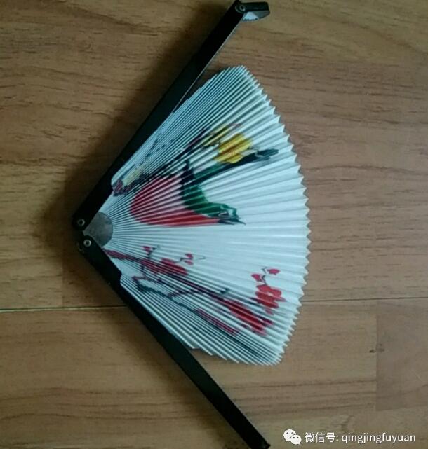 老物件的记忆:纸折扇
