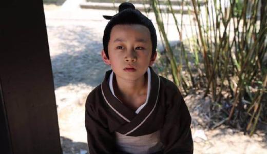 皇帝非要吃公鸡下的蛋,大臣们束手无策,却被一小孩轻松解决