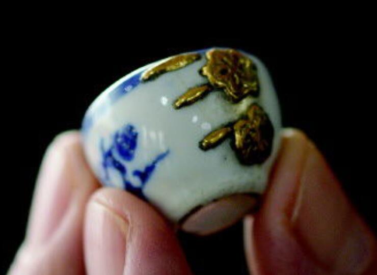 快要失传的手艺：锔锅锔盆